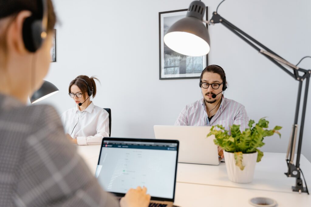 découvrez les avantages des leads qualifiés pour les installateurs de systèmes photovoltaïques et boostez votre activité grâce à des prospects qualifiés et intéressés.