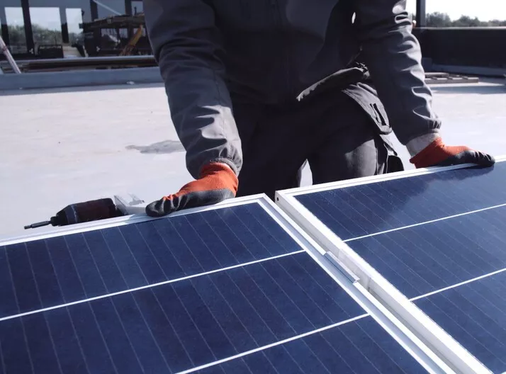 découvrez les meilleures solutions solaires pour vos besoins avec notre gamme de produits et services pour les clients solaires.