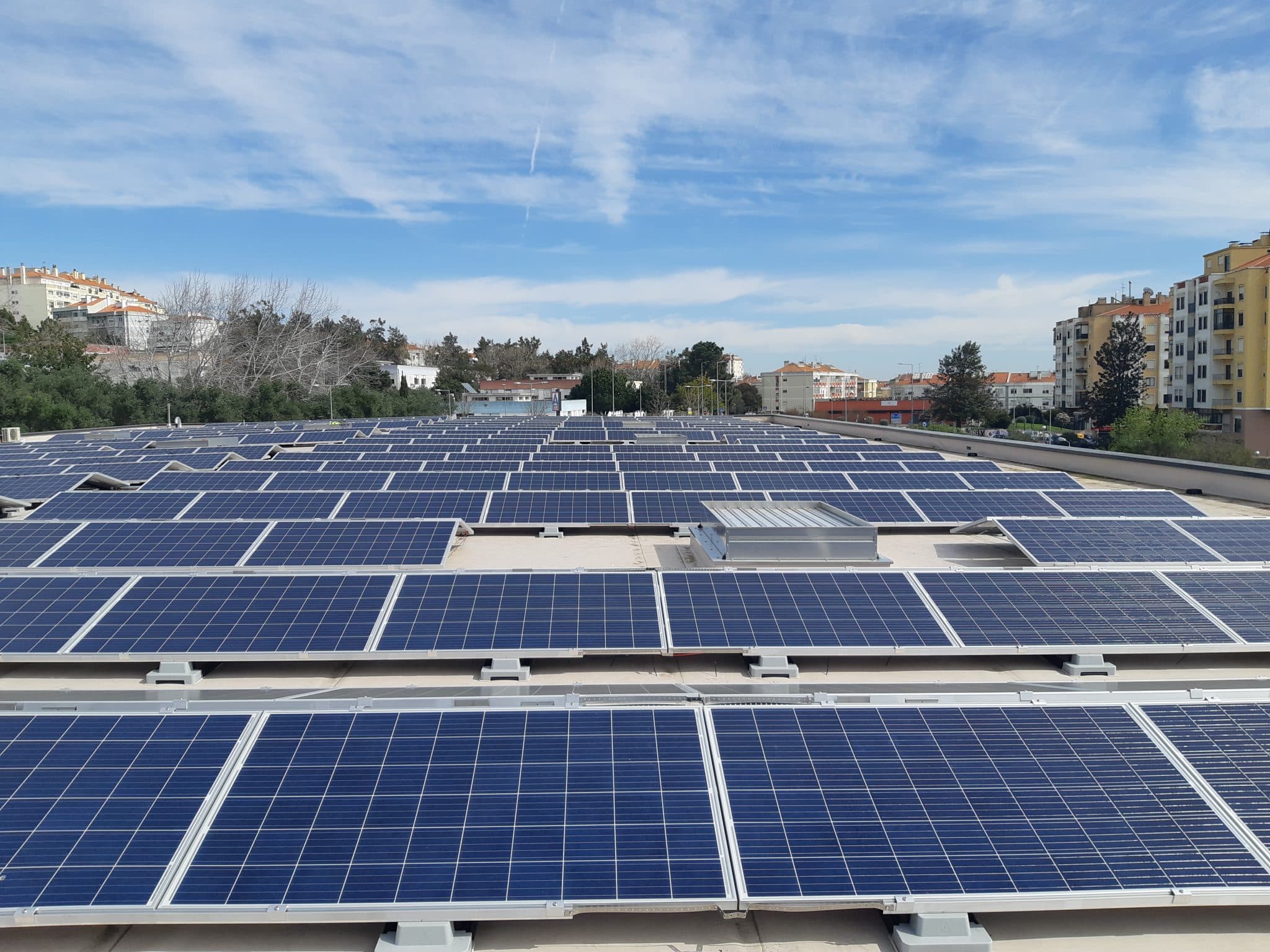 découvrez comment crm solaire révolutionne la gestion des clients dans l'industrie de l'énergie solaire.