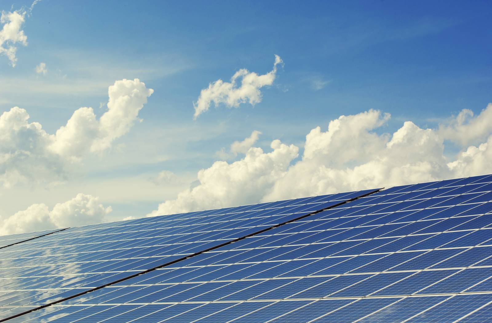 découvrez comment crm solaire révolutionne la gestion des clients dans l'industrie de l'énergie solaire avec efficacité et innovation.