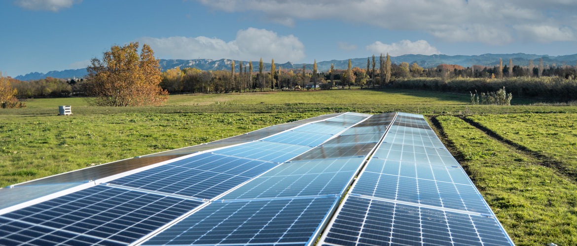 découvrez le site solaire, votre source d'information sur l'énergie solaire, les panneaux photovoltaïques et les solutions écologiques pour l'environnement.