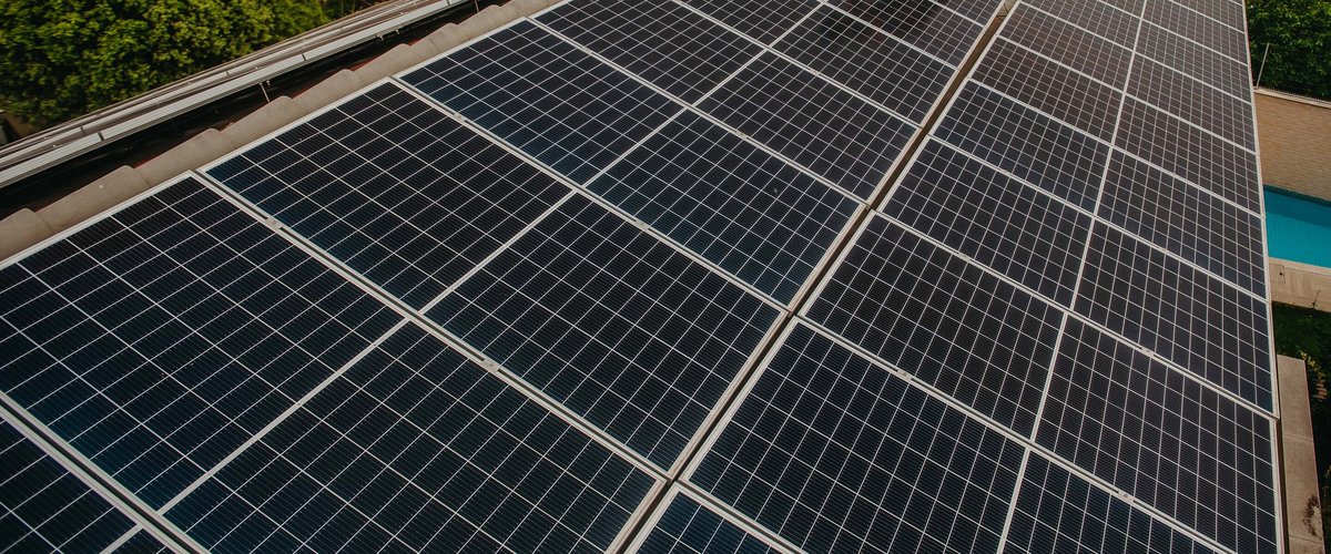 découvrez nos services de conception et d'installation de panneaux solaires pour améliorer l'efficacité énergétique de votre site. faites confiance à notre expertise en matière d'énergie renouvelable pour vous offrir des solutions durables et économiques.