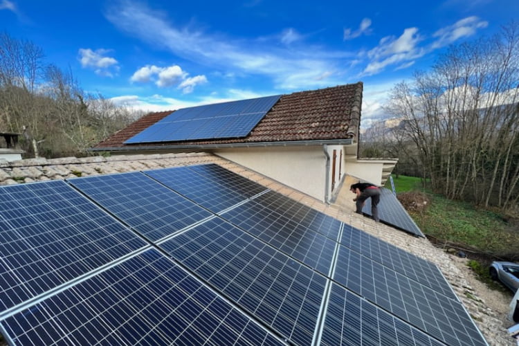 découvrez nos solutions solaires personnalisées, conçues pour répondre efficacement à vos besoins énergétiques. optez pour une énergie renouvelable sur mesure et contribuez à un avenir durable tout en réduisant vos factures d'électricité.