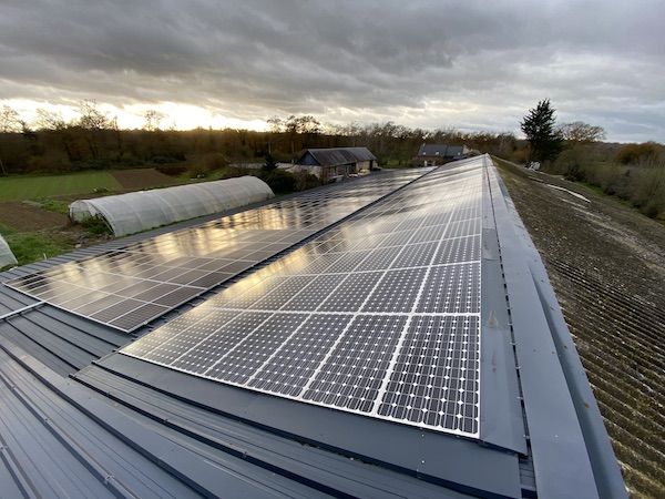 découvrez comment transformer vos factures d'électricité grâce à l'énergie photovoltaïque. optimisez vos coûts énergétiques et investissez dans un avenir durable avec nos solutions adaptées.