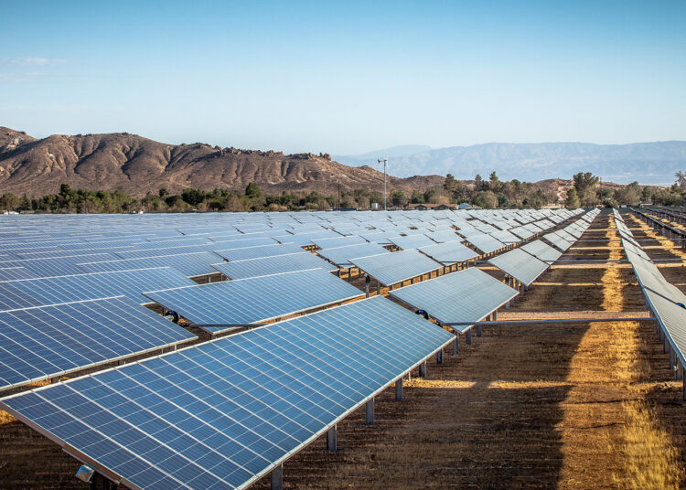 découvrez comment la révolution énergétique transforme notre avenir, en favorisant des sources d'énergie renouvelables et durables, tout en améliorant l'efficacité énergétique. explorez les innovations qui façonnent un monde plus vert et positif.