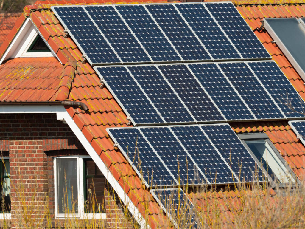 découvrez comment les panneaux solaires façonnent l'avenir énergétique de notre planète. explorez les avantages, les innovations et les solutions durables qui font des énergies renouvelables un pilier incontournable pour un avenir plus vert.