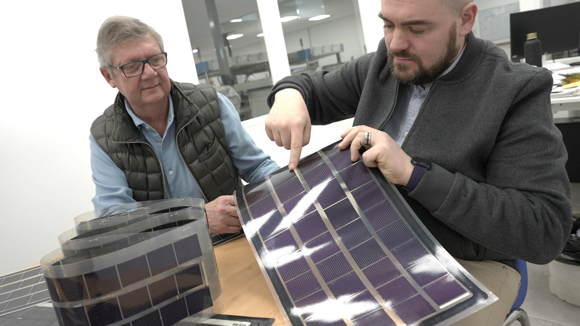 découvrez notre abonnement solaire illimité, une solution éco-responsable qui vous permet de bénéficier d'une énergie propre et renouvelable sans limites. profitez d'une production d'électricité à partir de panneaux solaires, tout en réduisant votre impact environnemental et en faisant des économies sur votre facture d'énergie.