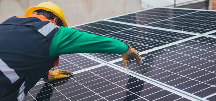 découvrez comment investir dans l'énergie solaire peut contribuer à un avenir durable. explorez les avantages financiers, environnementaux et technologiques d'une transition vers des sources d'énergie renouvelables et engagez-vous pour un monde plus vert.