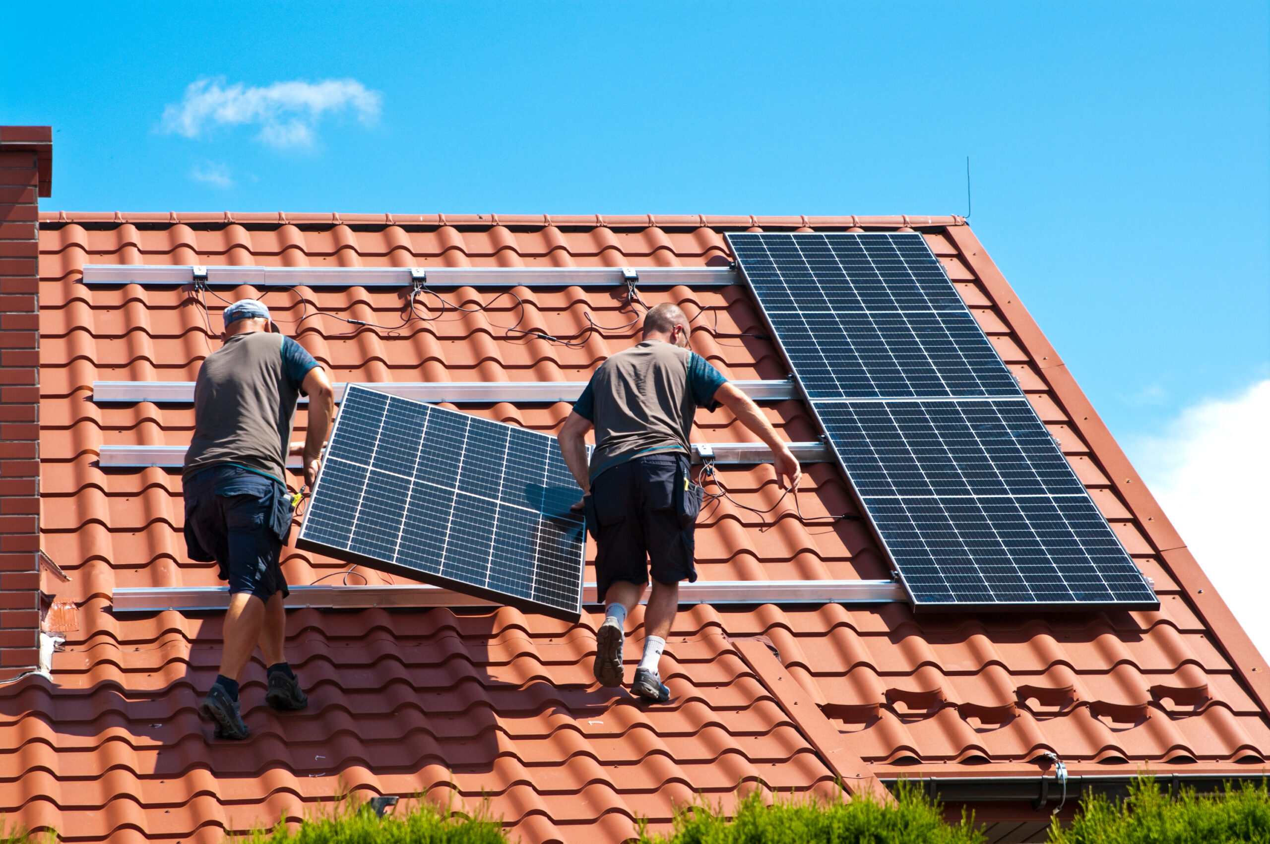 découvrez comment investir dans les panneaux solaires en 2024. profitez des avantages écologiques et financiers de l'énergie renouvelable, tout en bénéficiant des dernières tendances et technologies pour maximiser votre retour sur investissement.