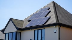 découvrez comment louer un espace pour installer des panneaux solaires et contribuer à la transition énergétique. optimisez votre espace tout en générant des économies d'énergie et des revenus supplémentaires grâce à une production d'énergie renouvelable.