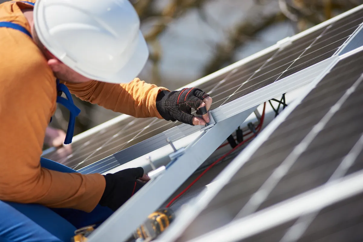 découvrez les meilleures techniques pour optimiser vos panneaux photovoltaïques et maximiser leur production d'énergie. transformez votre installation solaire en un système hautement efficace et rentable grâce à nos conseils d'experts.