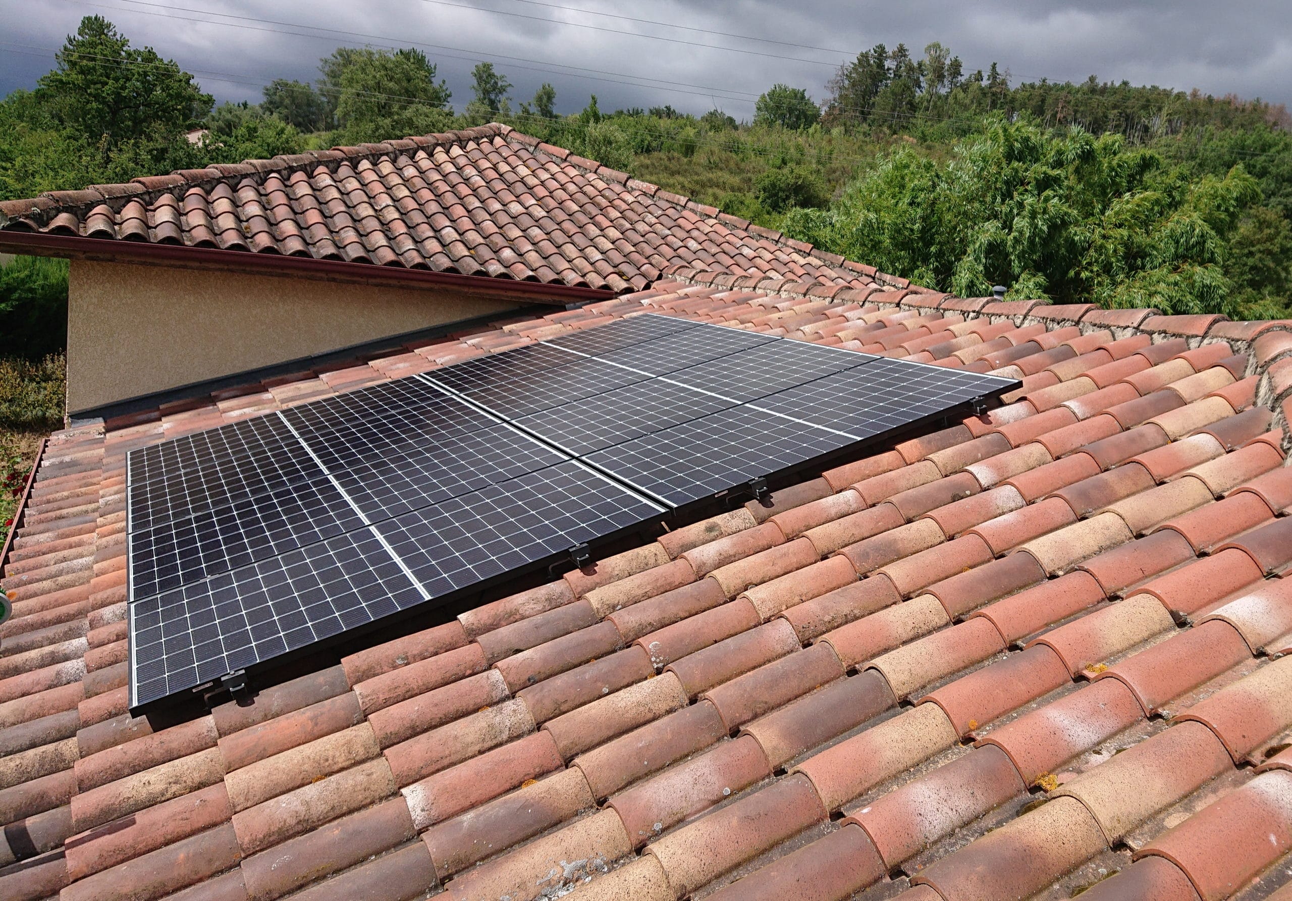 découvrez nos panneaux solaires b2b durables, conçus pour optimiser l'efficacité énergétique de votre entreprise tout en respectant l'environnement. investissez dans une solution éco-responsable qui réduit vos coûts et améliore votre image de marque.