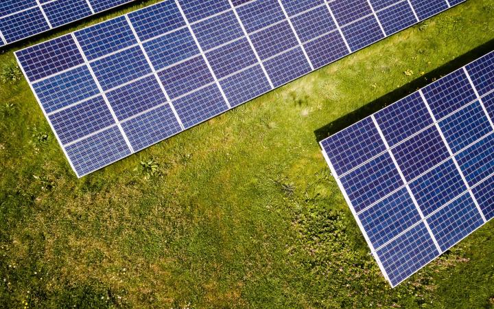 découvrez nos solutions solaires durables pour un avenir éco-responsable. optimisez votre consommation d'énergie avec des panneaux solaires de haute qualité, adaptés à vos besoins. rejoignez la transition énergétique dès aujourd'hui!