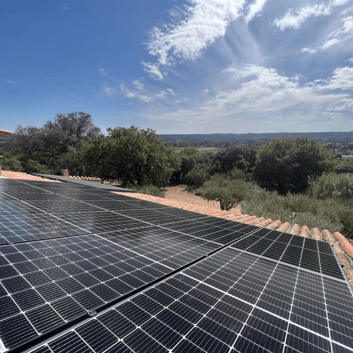 découvrez des solutions solaires durables qui vous permettent de réduire votre empreinte carbone tout en économisant sur vos factures d'énergie. explorez nos options innovantes et engagez-vous vers un avenir plus vert.