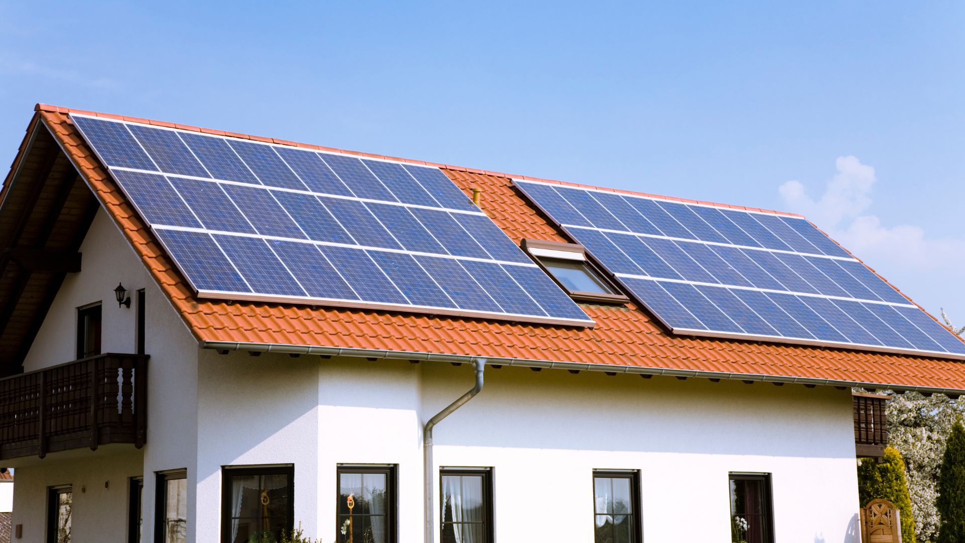 découvrez nos solutions solaires personnalisées adaptées à vos besoins énergétiques. optimisez votre consommation d'énergie tout en préservant l'environnement grâce à des systèmes sur mesure, efficaces et durables. contactez-nous pour une évaluation gratuite!