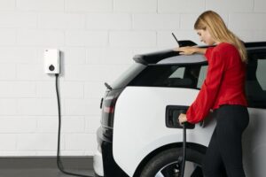 découvrez les incitations pour l'installation de bornes électriques en france. explorez les aides financières, subventions et programmes gouvernementaux qui facilitent la transition vers une mobilité durable et encourage l'utilisation des véhicules électriques.