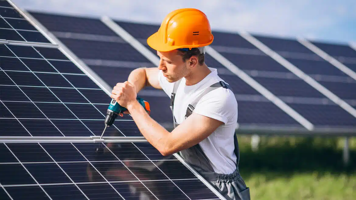 découvrez des stratégies efficaces pour attirer des clients intéressés par les solutions photovoltaïques. apprenez à mettre en avant les avantages de l'énergie solaire et à développer des campagnes marketing ciblées pour séduire une clientèle soucieuse de l'environnement et désireuse de réduire ses factures d'énergie.