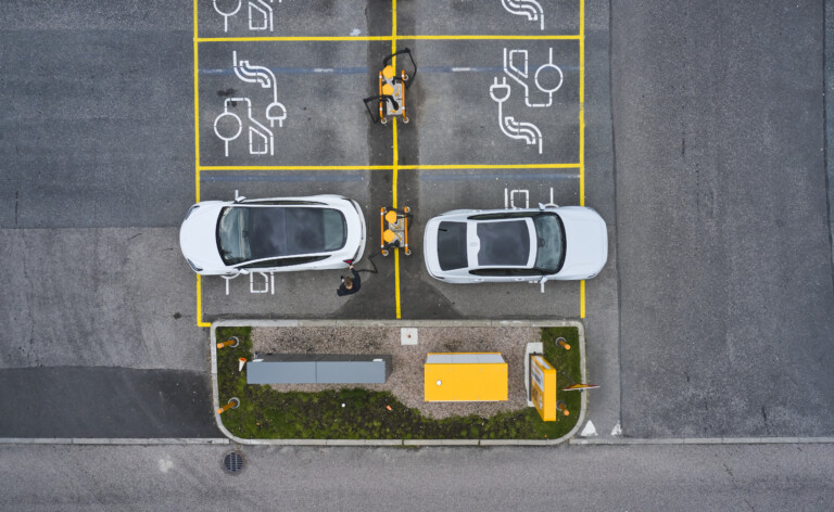 découvrez les défis liés aux bornes de recharge pour véhicules électriques et comment générer des leads efficaces dans ce secteur en pleine expansion. explorez des solutions innovantes et des stratégies pour surmonter les obstacles et maximiser vos opportunités commerciales.