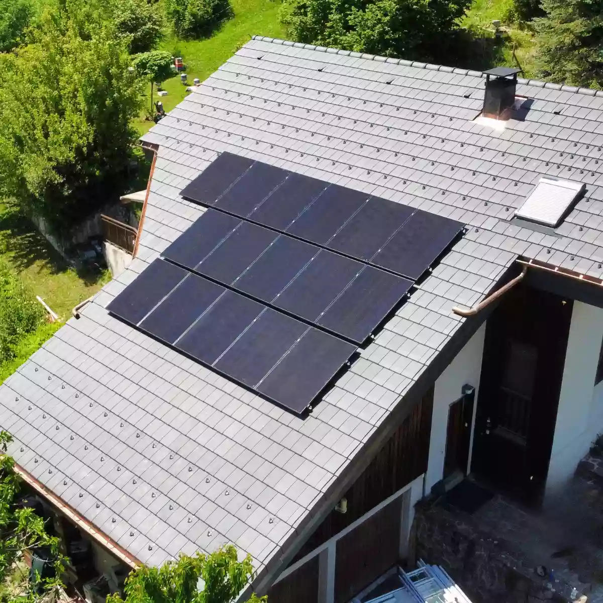 découvrez notre faq dédiée aux panneaux photovoltaïques : réponses aux questions courantes, conseils d'installation, avantages, fonctionnement et économies d'énergie. informez-vous sur l'énergie solaire et faites le choix éclairé pour un avenir durable.