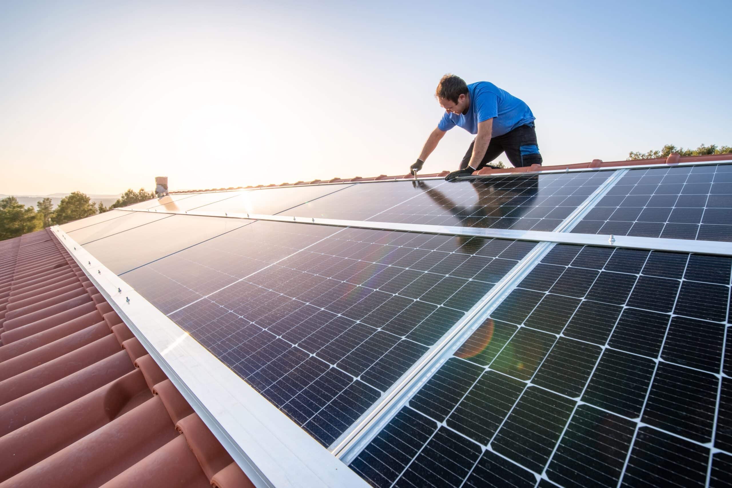 découvrez les différentes options de financement pour l'installation de panneaux photovoltaïques et investissez dans une énergie durable tout en réduisant vos factures d'électricité.