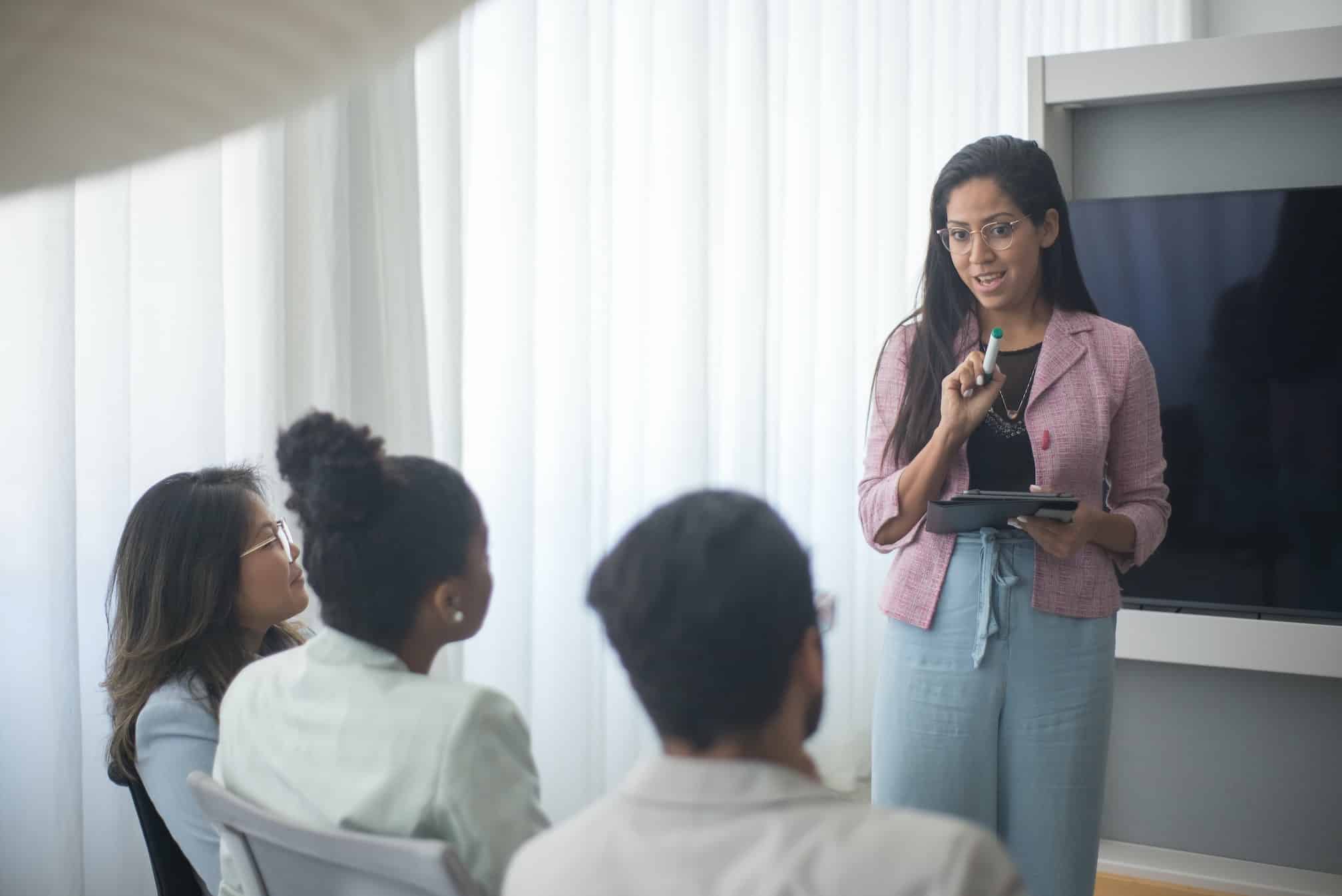 découvrez notre formation informatique spécialement conçue pour les prospects souhaitant améliorer leurs compétences techniques. apprenez les fondamentaux de l'informatique et maîtrisez les outils essentiels pour réussir dans un environnement professionnel en constante évolution.