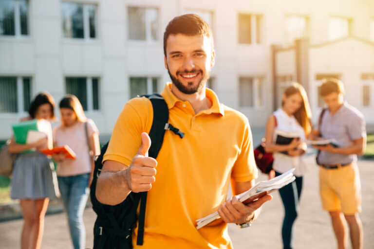 découvrez nos formations attractives conçues pour stimuler votre développement professionnel et personnel. bénéficiez d'un enseignement de qualité, d'intervenants experts et d'un environnement d'apprentissage dynamique qui vous prépareront aux défis de demain.