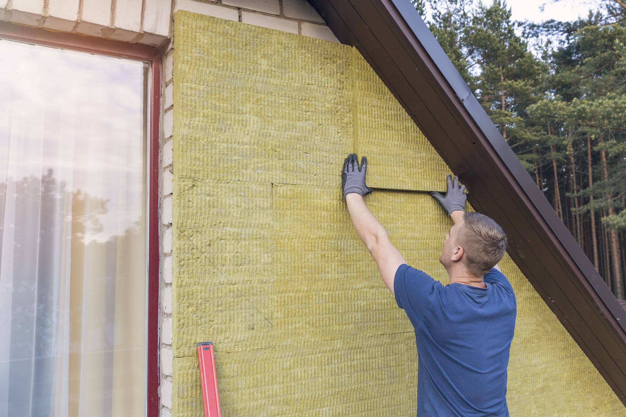 découvrez les avantages de l'isolation thermique des murs pour améliorer le confort de votre maison et réduire vos factures d'énergie. informez-vous sur les matériaux, les techniques et les subventions disponibles pour une rénovation écoénergétique réussie.