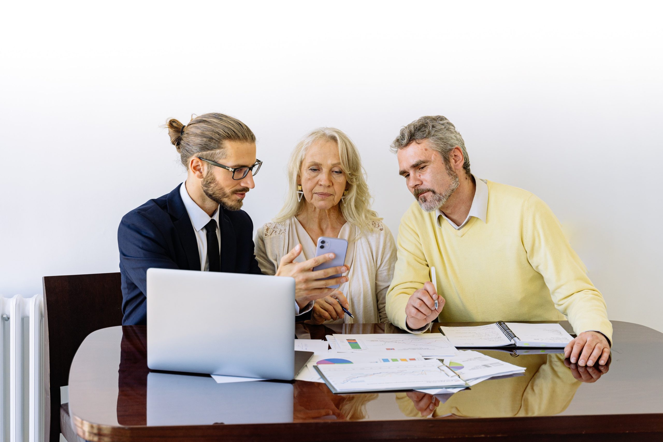 découvrez des solutions sur mesure pour les seniors à la recherche de mutuelles adaptées à leurs besoins. obtenez des conseils pour choisir la meilleure couverture santé et profitez d'un accompagnement personnalisé dans votre démarche.