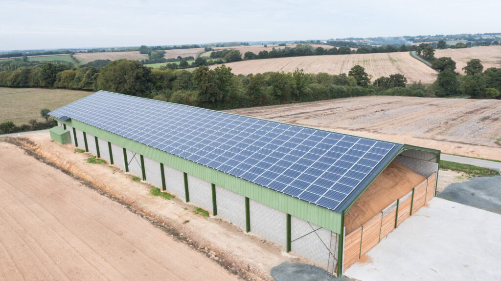 découvrez comment optimiser l'utilisation des panneaux photovoltaïques dans le secteur agricole pour maximiser votre production d'énergie renouvelable. apprenez les meilleures pratiques, les technologies innovantes et les avantages financiers pour améliorer la rentabilité de vos exploitations tout en contribuant à la durabilité environnementale.