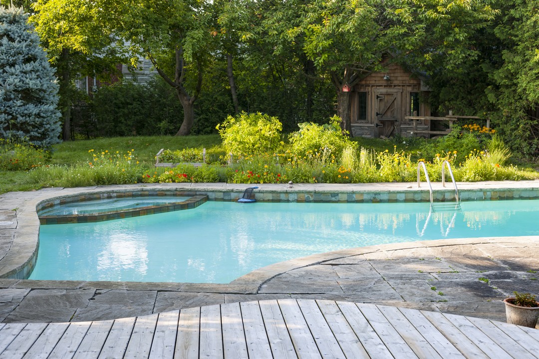 découvrez comment optimiser le fond de votre piscine mobile pour améliorer sa sécurité, son esthétique et son entretien. suivez nos conseils pratiques pour profiter pleinement de votre espace aquatique tout en garantissant une expérience agréable.