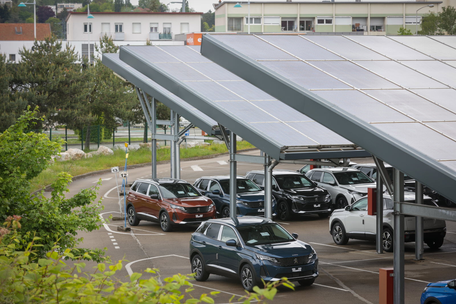 découvrez comment les panneaux photovoltaïques transforment l'énergie solaire en solution écologique et économique pour les entreprises. optimisez votre consommation énergétique et réduisez vos coûts grâce à des solutions adaptées à votre secteur d'activité.