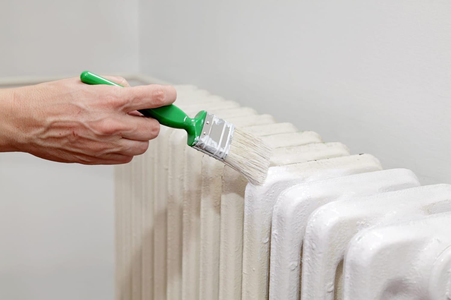 découvrez comment peindre efficacement votre radiateur à inertie pour lui donner un nouvel éclat et améliorer l'esthétique de votre intérieur. suivez nos conseils pratiques et techniques adaptées pour un résultat professionnel et durable.