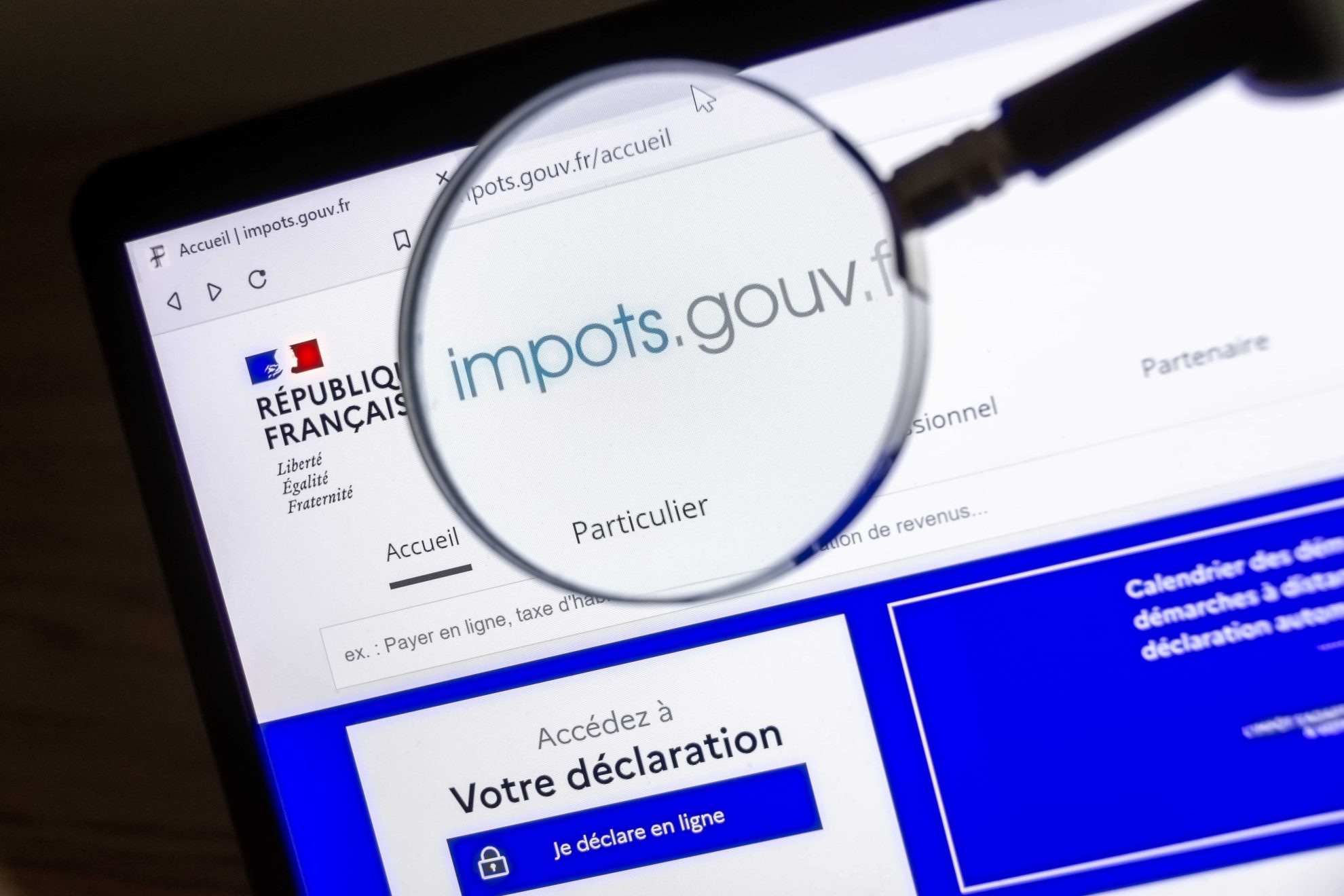 découvrez comment réduire vos impôts efficacement grâce à nos conseils pratiques et astuces fiscales. maximisez vos économies et optimisez votre déclaration d'impôts cette année.