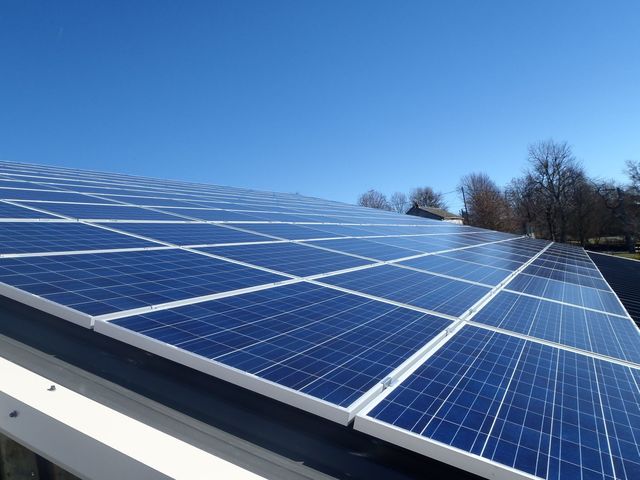 découvrez notre solution photovoltaïque révolutionnaire pour une énergie renouvelable et durable. optimisez votre consommation d'électricité tout en réduisant votre empreinte carbone grâce à des panneaux solaires performants et adaptés à vos besoins.