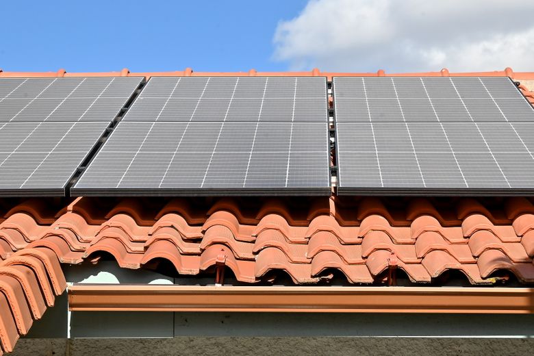 découvrez les dernières tendances en matière de panneaux photovoltaïques, les innovations technologiques, les stratégies d'installation et les avantages environnementaux qui façonnent l'avenir de l'énergie solaire.