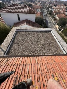 découvrez nos services de remplacement de toiture terrasse, assurant une protection optimale et une esthétique moderne pour votre habitation. profitez de matériaux de qualité et d'une expertise professionnelle pour un projet durable et sécurisé.