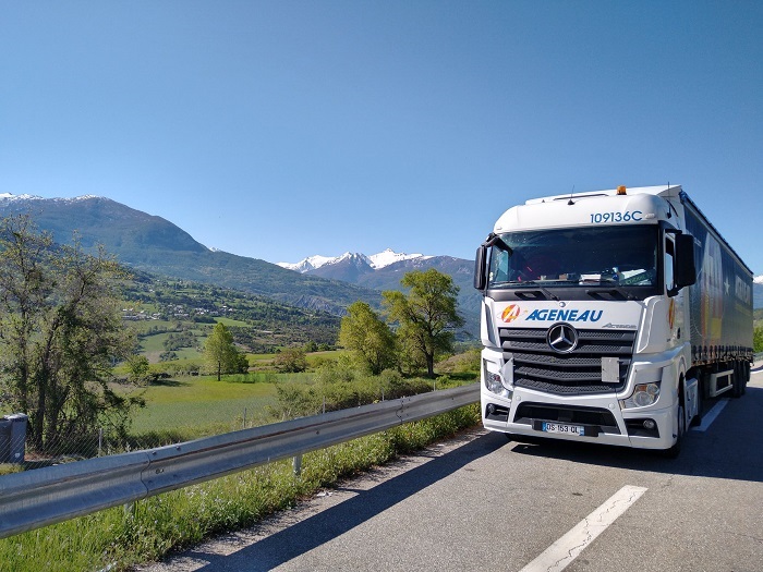 découvrez des stratégies efficaces pour attirer des leads qualifiés dans le secteur du transport de poids lourds. optimisez votre visibilité et convertissez vos prospects grâce à des conseils adaptés aux enjeux du marché.