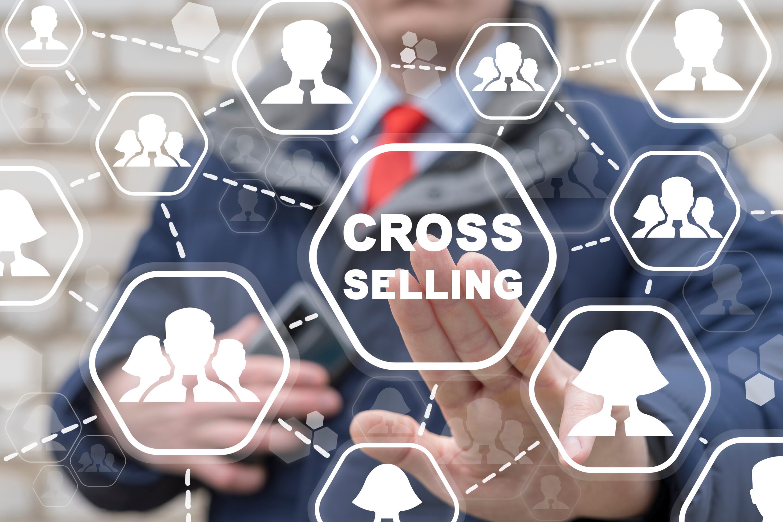 découvrez le cross-selling, une technique de vente efficace qui vous permet d'augmenter le chiffre d'affaires en proposant des produits complémentaires à vos clients. apprenez à maximiser vos ventes tout en améliorant l'expérience client grâce à des stratégies de recommandation ciblées.