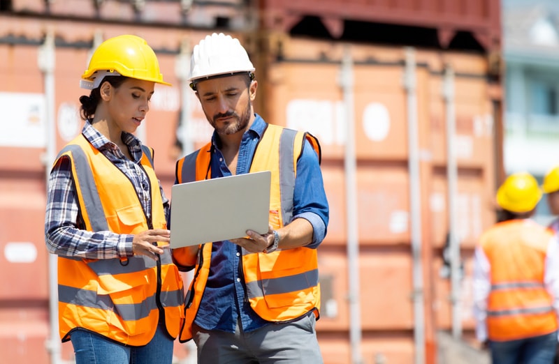 découvrez les meilleures pratiques en matière de gestion du transport international. optimisez vos chaînes logistiques, réduisez vos coûts et assurez la conformité réglementaire pour une expédition sans faille à l'échelle mondiale.