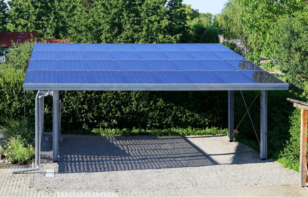 découvrez nos pergolas solaires écoresponsables, alliant esthétique et durabilité. profitez de votre espace extérieur tout en contribuant à la préservation de l'environnement avec nos solutions innovantes et écologiques.